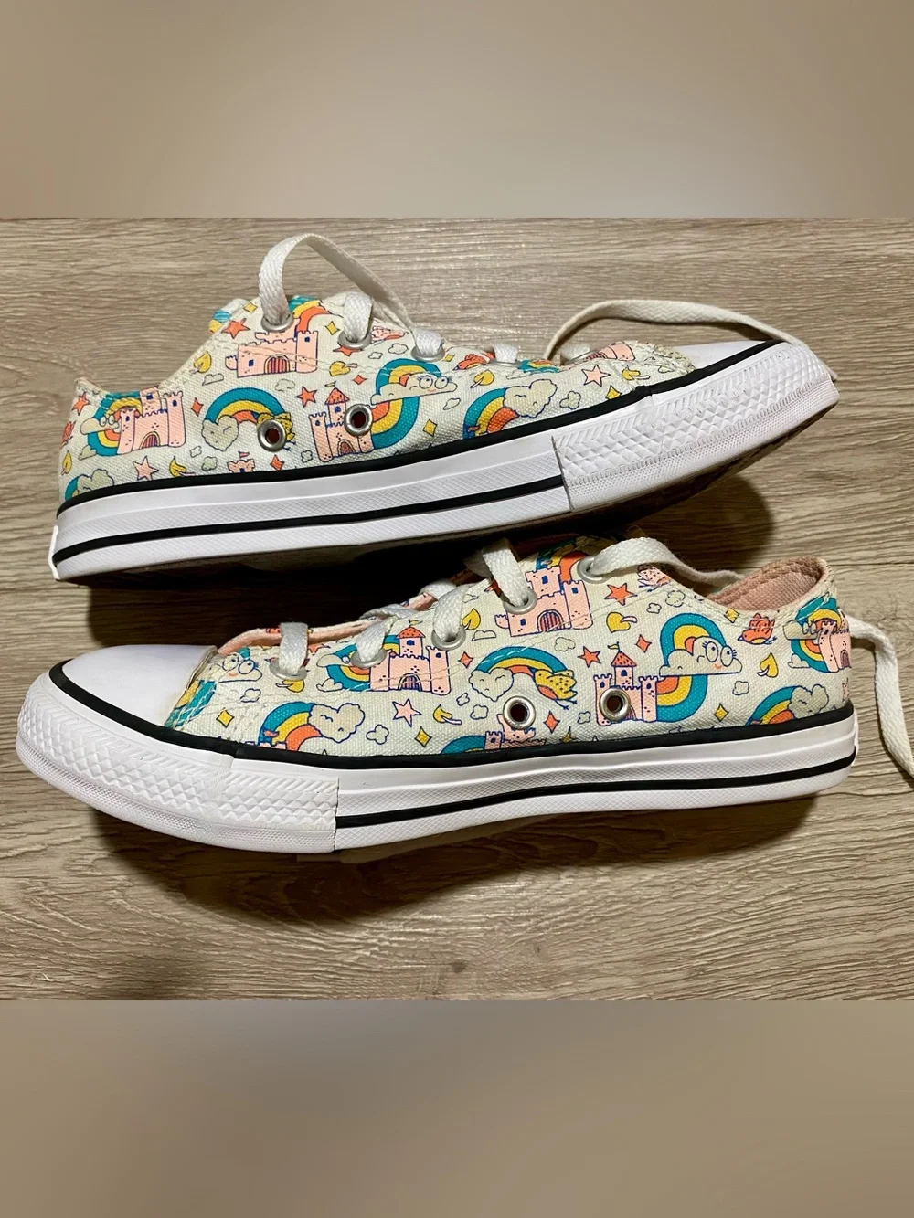 Converse ~ Castles & Rainbows ~ Size 3 Youth = Women’s Size 4